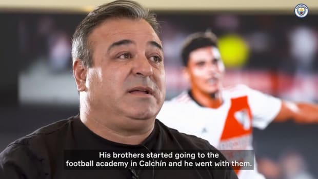 The story of Julián Álvarez, 'The Spider'